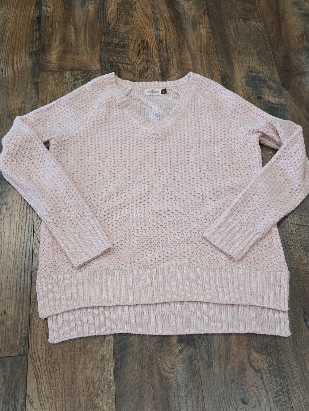 SO Women's V-Neck Bubble Stitch Glitter Sweater - Light Pink